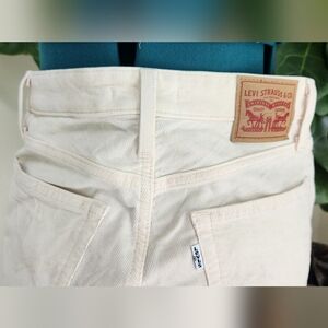 Levis 725 High Rise Bootcut Courdory Pants